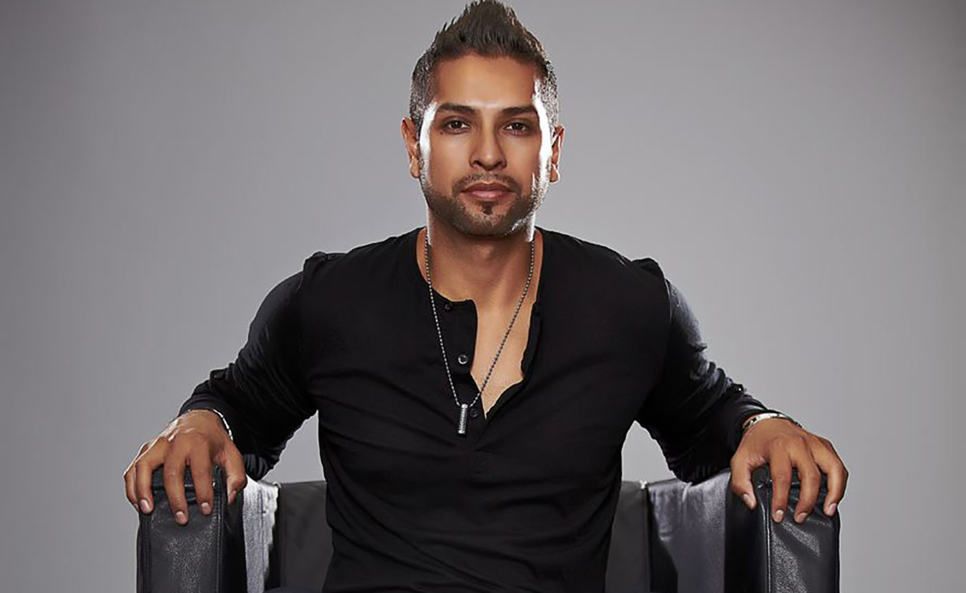 Discover the art of Christian Ten