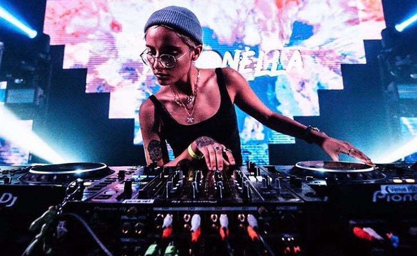 Antonella Zambrano – Artists El Día Internacional del DJ