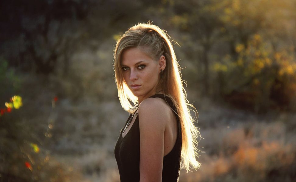 Nora En Pure