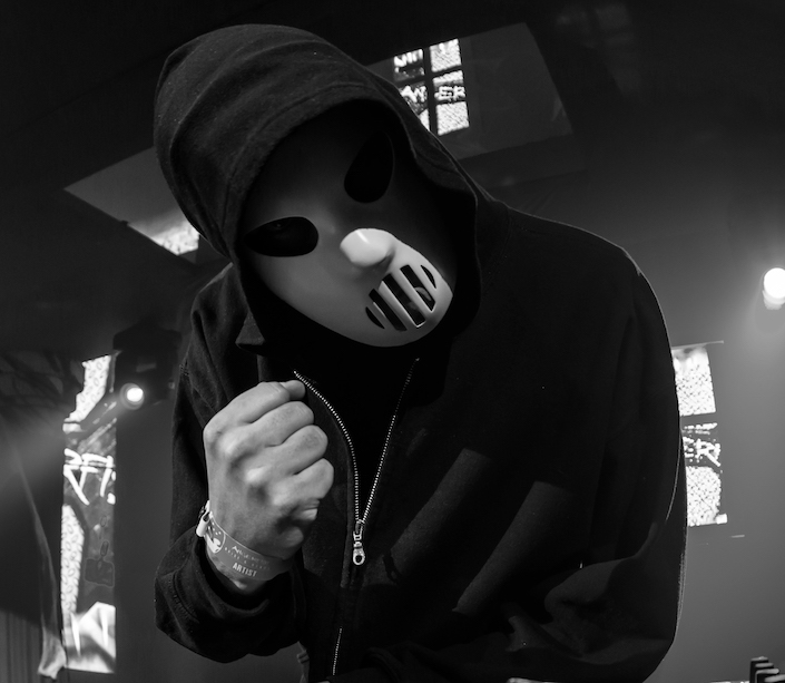 Negen Begraafplaats JEP Angerfist: The Masked Marauder of Hardcore