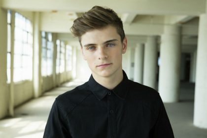 Martin Garrix Hints He’s “Working on an Album” for 2016