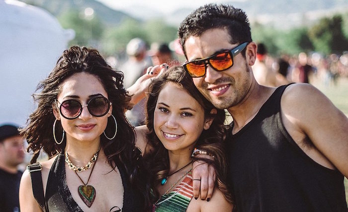 6 Lessons About Friendship You Learn From Festivals