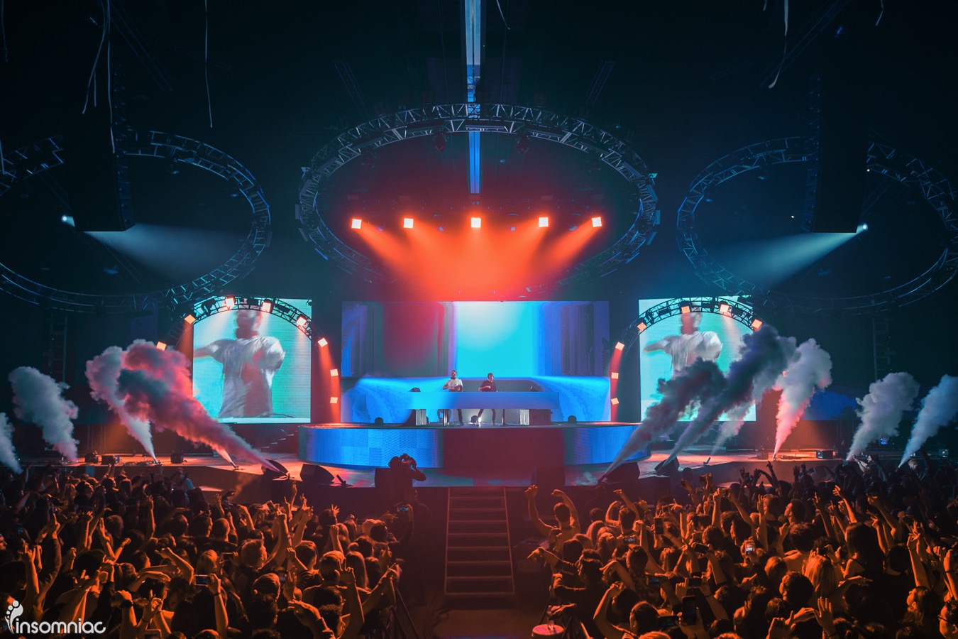 The Chainsmokers Los Angeles Convention Center Insomniac