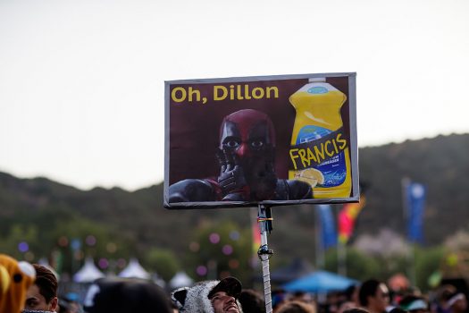 "Oh, Dillon" totem