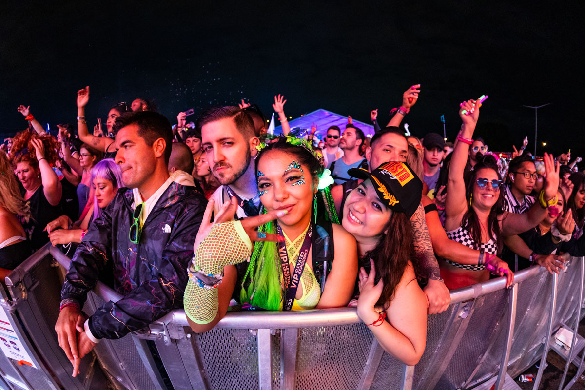 crowd on railing