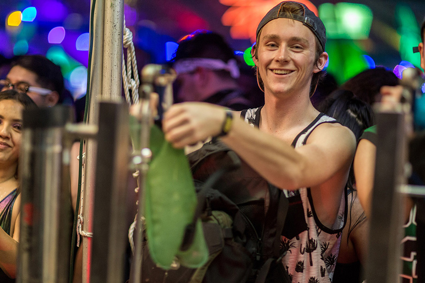 A Headliner fills up his hydration pack