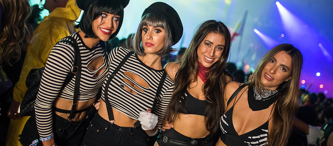Headliners in costumes