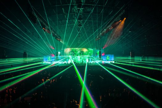 Green lasers from the stage