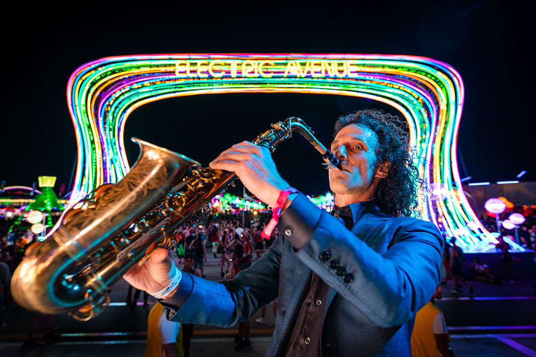 A man playing a saxaphone