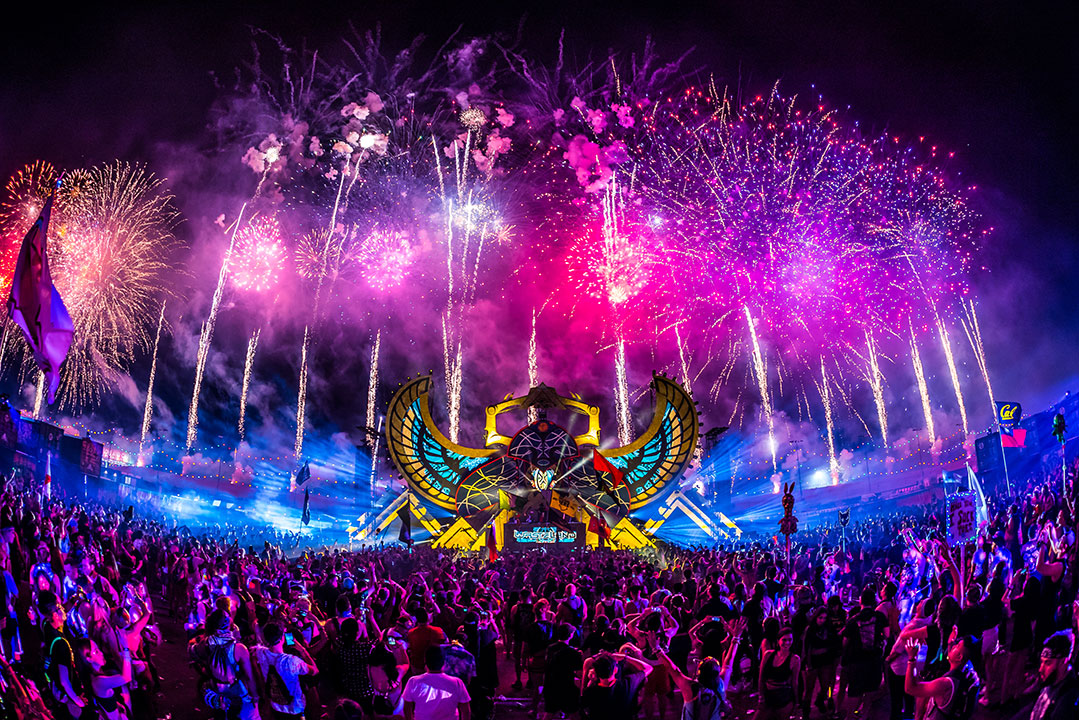 Fireworks over wasteLAND