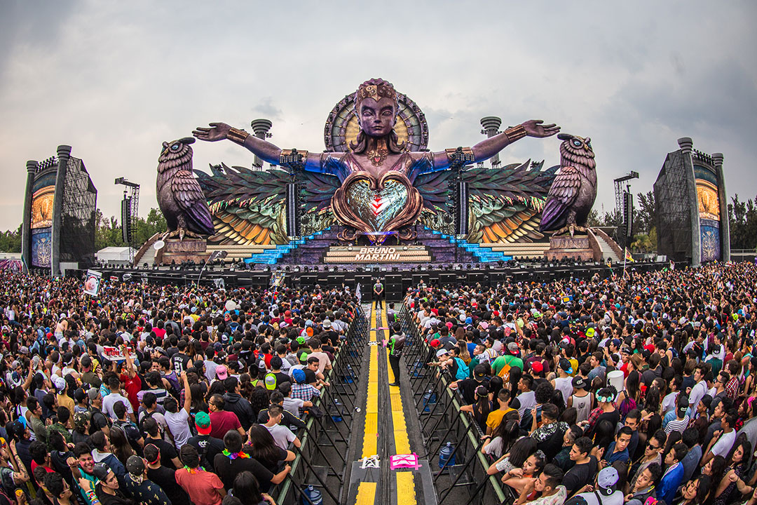 kineticFIELD stages