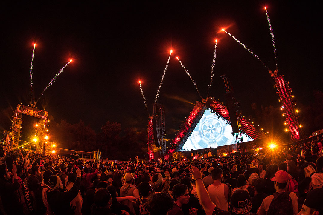 Fireworks over wasteLAND