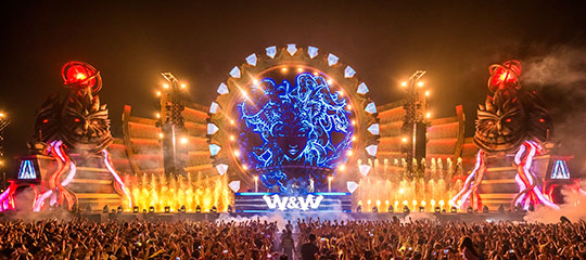 W&W playing kineticFIELD