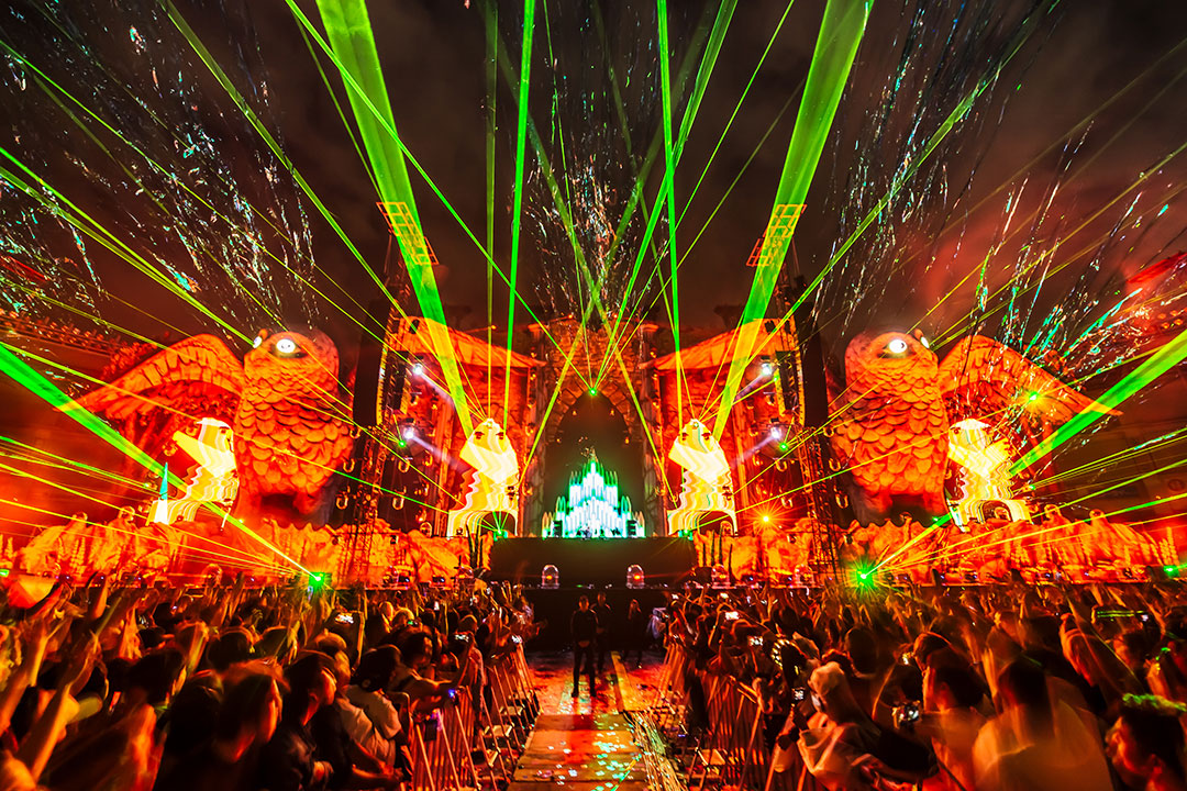 The kineticFIELD stage and lasers at EDC Japan 2017