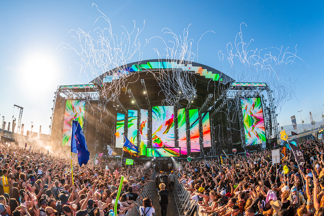 Stage in the daytime with confetti