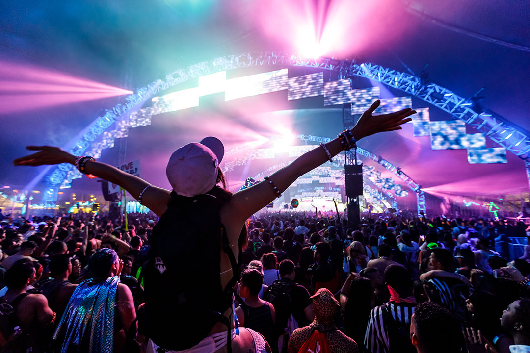 Bask in the sounds of the world's best dance music.