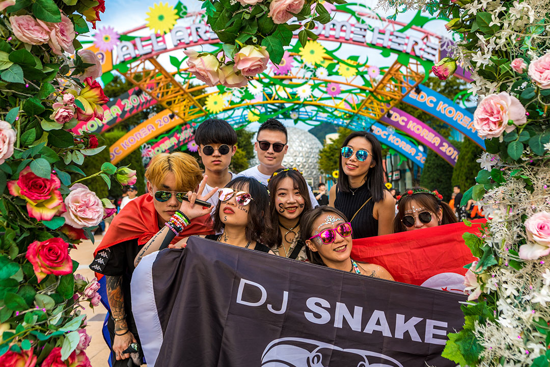 DJ Snake banner