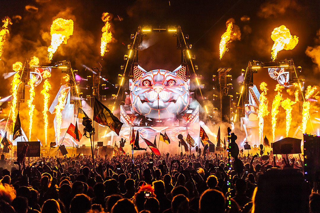 Pyrotechnics at the circuitGROUNDS stage